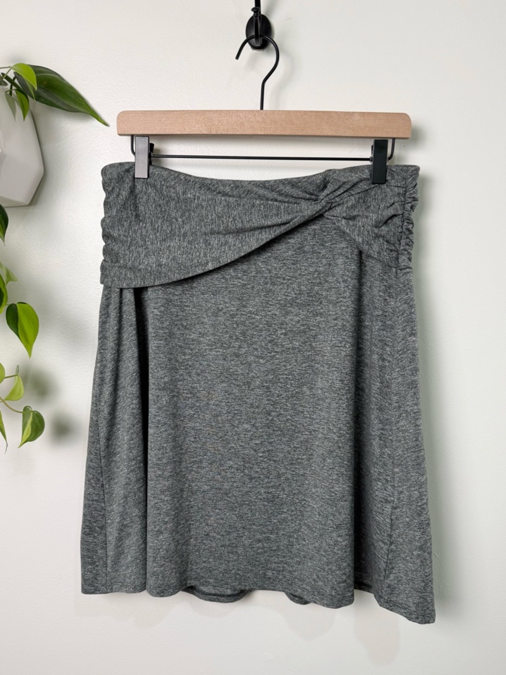 Patagonia Seabrook Skirt Drifter Gray Size M UPF Protection Outdoors Athleisure